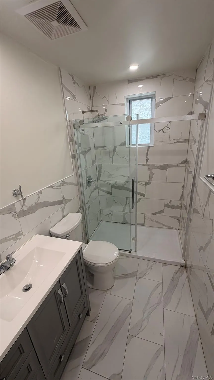 14435 224th Street, New York, NY, 3 Bedrooms Bedrooms, 9 Rooms Rooms,2 BathroomsBathrooms,Residential Lease,For Rent,224th,0,975163 14435 224th Street, New York, NY, 3 Bedrooms Bedrooms, 9 Rooms Rooms,2 BathroomsBathrooms,Residential Lease,For Rent,224th,0,975163