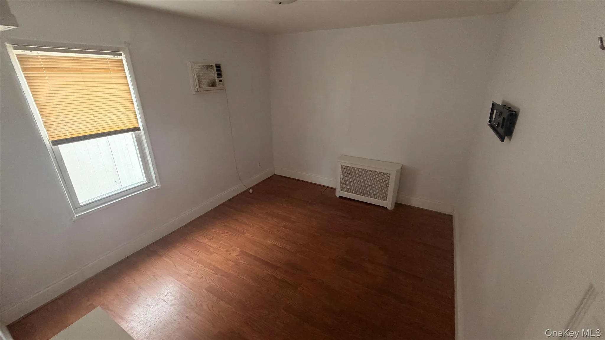 14435 224th Street, New York, NY, 3 Bedrooms Bedrooms, 9 Rooms Rooms,2 BathroomsBathrooms,Residential Lease,For Rent,224th,0,975163 14435 224th Street, New York, NY, 3 Bedrooms Bedrooms, 9 Rooms Rooms,2 BathroomsBathrooms,Residential Lease,For Rent,224th,0,975163