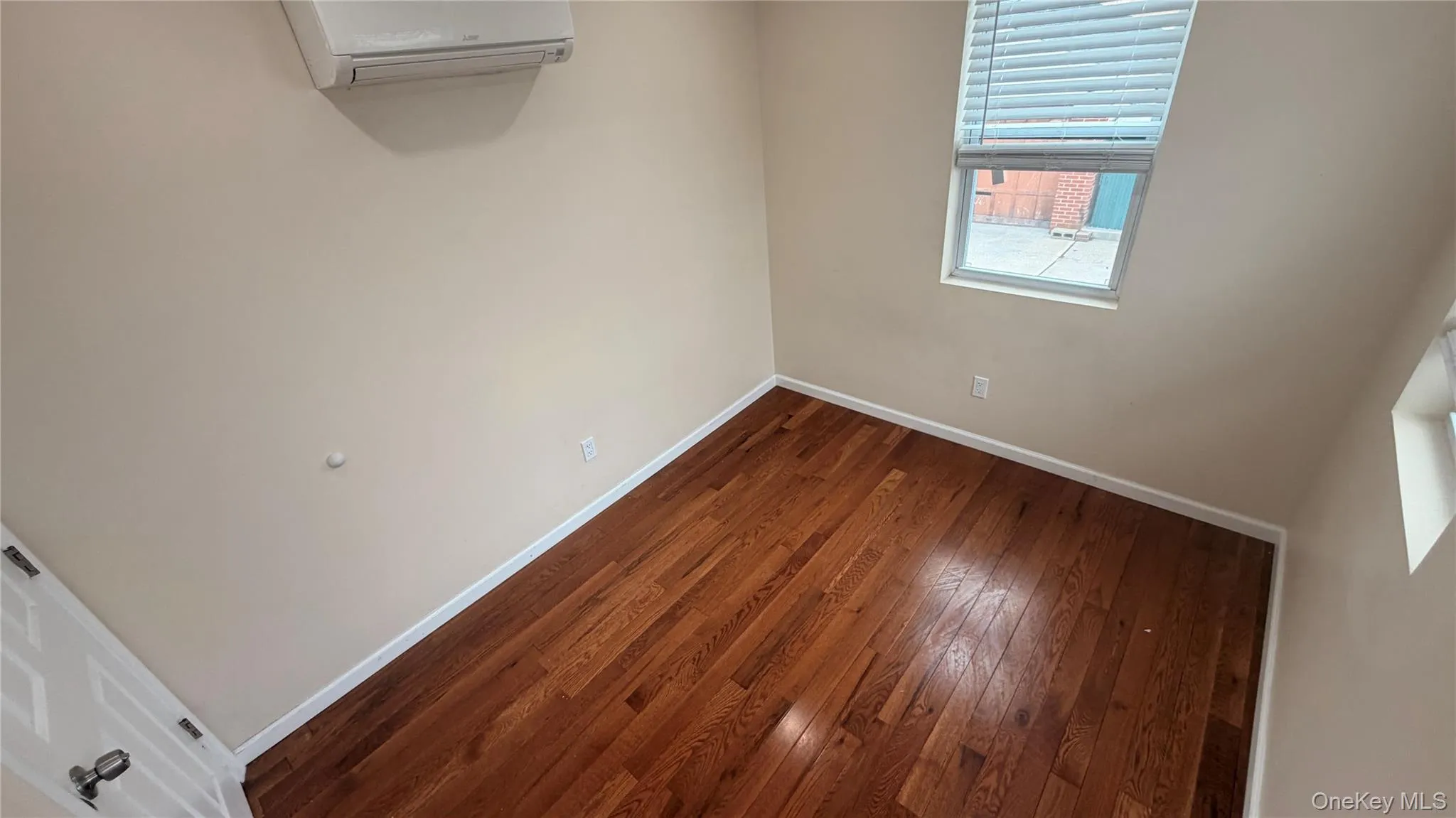 14435 224th Street, New York, NY, 3 Bedrooms Bedrooms, 9 Rooms Rooms,2 BathroomsBathrooms,Residential Lease,For Rent,224th,0,975163 14435 224th Street, New York, NY, 3 Bedrooms Bedrooms, 9 Rooms Rooms,2 BathroomsBathrooms,Residential Lease,For Rent,224th,0,975163