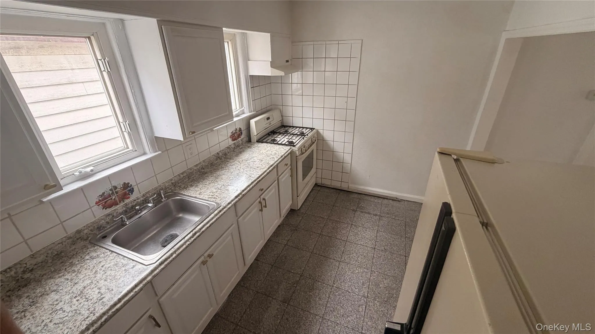 14435 224th Street, New York, NY, 3 Bedrooms Bedrooms, 9 Rooms Rooms,2 BathroomsBathrooms,Residential Lease,For Rent,224th,0,975163 14435 224th Street, New York, NY, 3 Bedrooms Bedrooms, 9 Rooms Rooms,2 BathroomsBathrooms,Residential Lease,For Rent,224th,0,975163