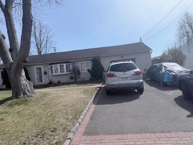 Driveway w pavers Driveway w pavers