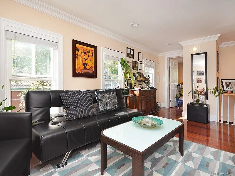 82 Central Avenue, Oyster Bay, NY, 2 Bedrooms Bedrooms, 5 Rooms Rooms,1 BathroomBathrooms,Residential Lease,For Rent,Central,0,975199 82 Central Avenue, Oyster Bay, NY, 2 Bedrooms Bedrooms, 5 Rooms Rooms,1 BathroomBathrooms,Residential Lease,For Rent,Central,0,975199