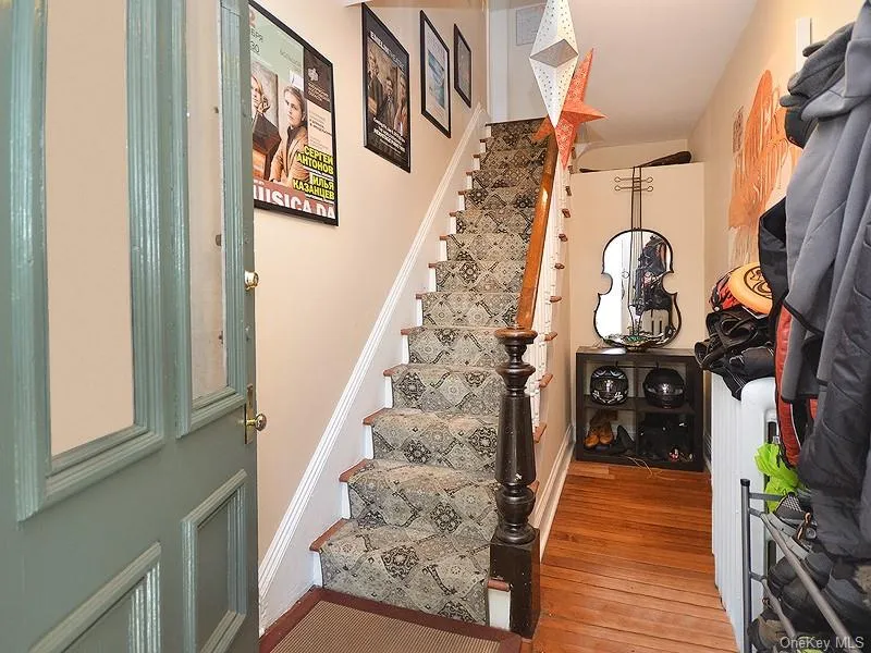 82 Central Avenue, Oyster Bay, NY, 2 Bedrooms Bedrooms, 5 Rooms Rooms,1 BathroomBathrooms,Residential Lease,For Rent,Central,0,975199 82 Central Avenue, Oyster Bay, NY, 2 Bedrooms Bedrooms, 5 Rooms Rooms,1 BathroomBathrooms,Residential Lease,For Rent,Central,0,975199