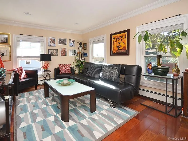 82 Central Avenue, Oyster Bay, NY, 2 Bedrooms Bedrooms, 5 Rooms Rooms,1 BathroomBathrooms,Residential Lease,For Rent,Central,0,975199 82 Central Avenue, Oyster Bay, NY, 2 Bedrooms Bedrooms, 5 Rooms Rooms,1 BathroomBathrooms,Residential Lease,For Rent,Central,0,975199