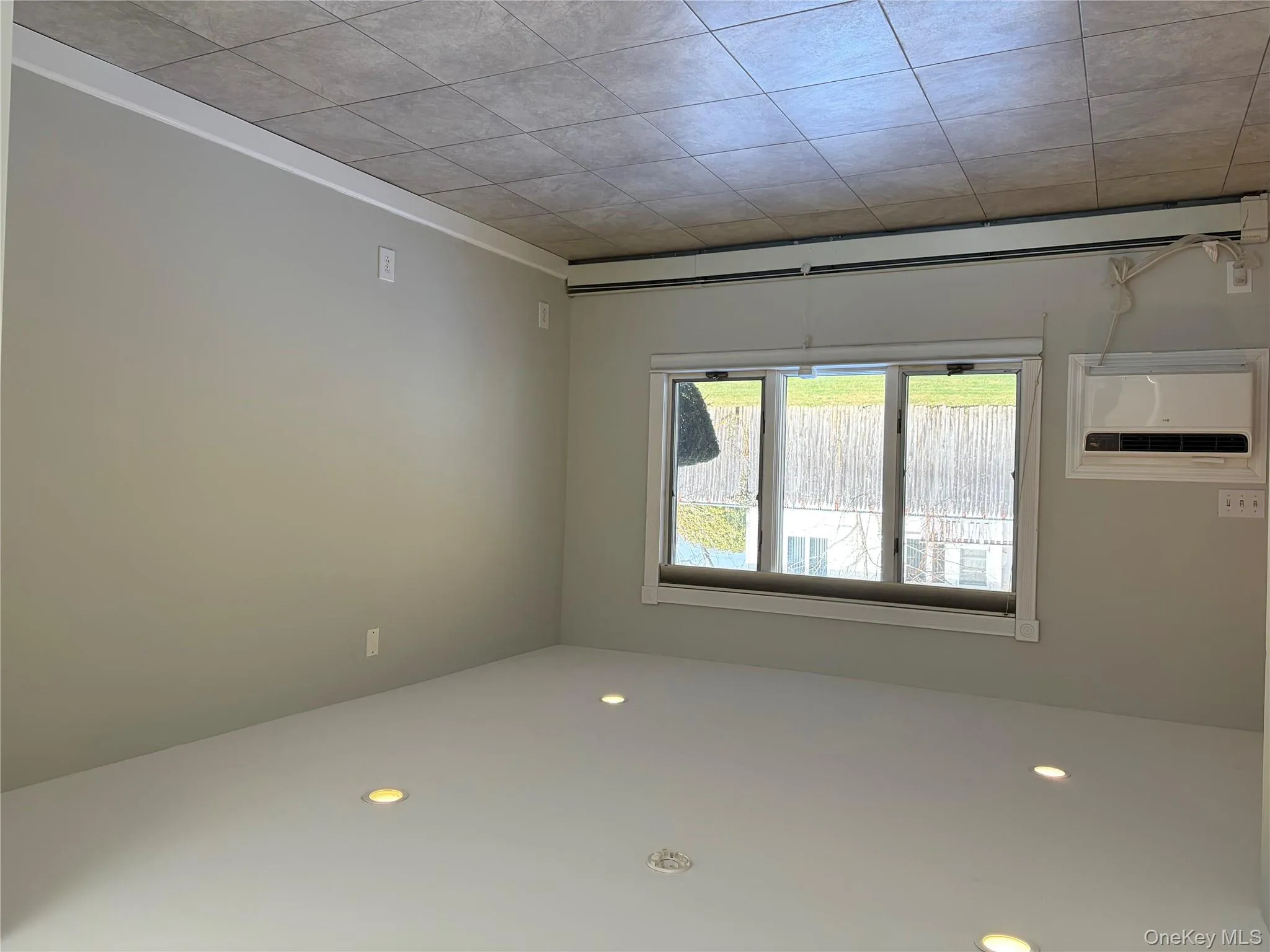 14 Glendale Drive, Huntington, NY, 3 Bedrooms Bedrooms, 7 Rooms Rooms,2 BathroomsBathrooms,Residential Lease,For Rent,Glendale,0,975200 14 Glendale Drive, Huntington, NY, 3 Bedrooms Bedrooms, 7 Rooms Rooms,2 BathroomsBathrooms,Residential Lease,For Rent,Glendale,0,975200