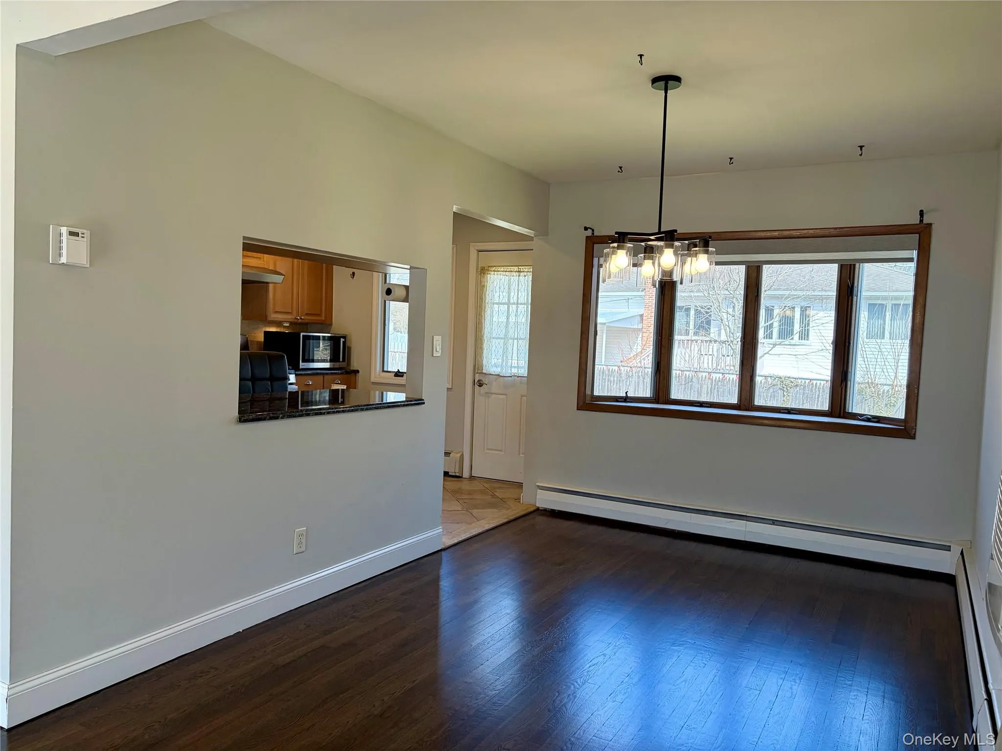 14 Glendale Drive, Huntington, NY, 3 Bedrooms Bedrooms, 7 Rooms Rooms,2 BathroomsBathrooms,Residential Lease,For Rent,Glendale,0,975200 14 Glendale Drive, Huntington, NY, 3 Bedrooms Bedrooms, 7 Rooms Rooms,2 BathroomsBathrooms,Residential Lease,For Rent,Glendale,0,975200