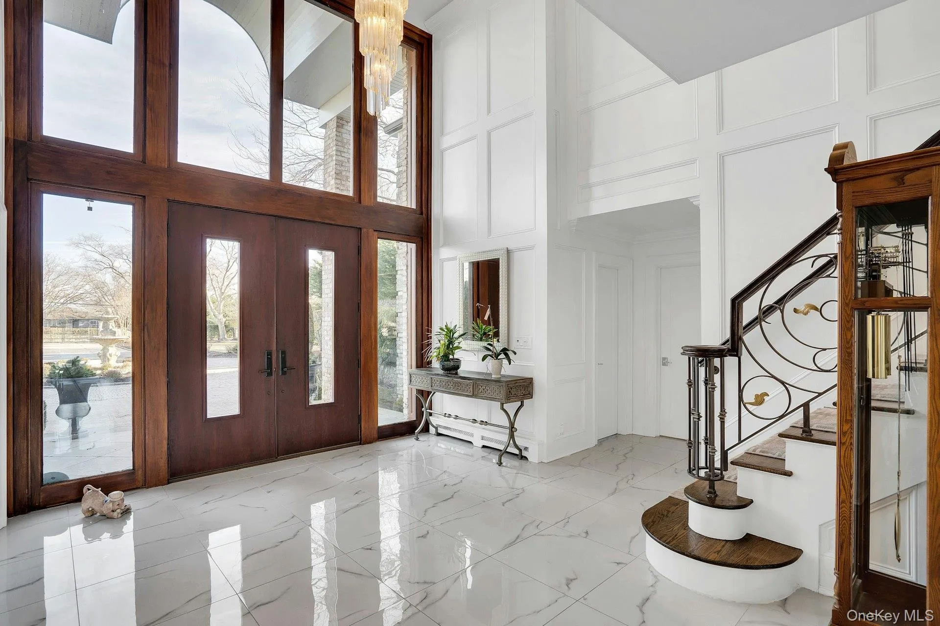 Grand entrance speaks for itself. Grand entrance speaks for itself.