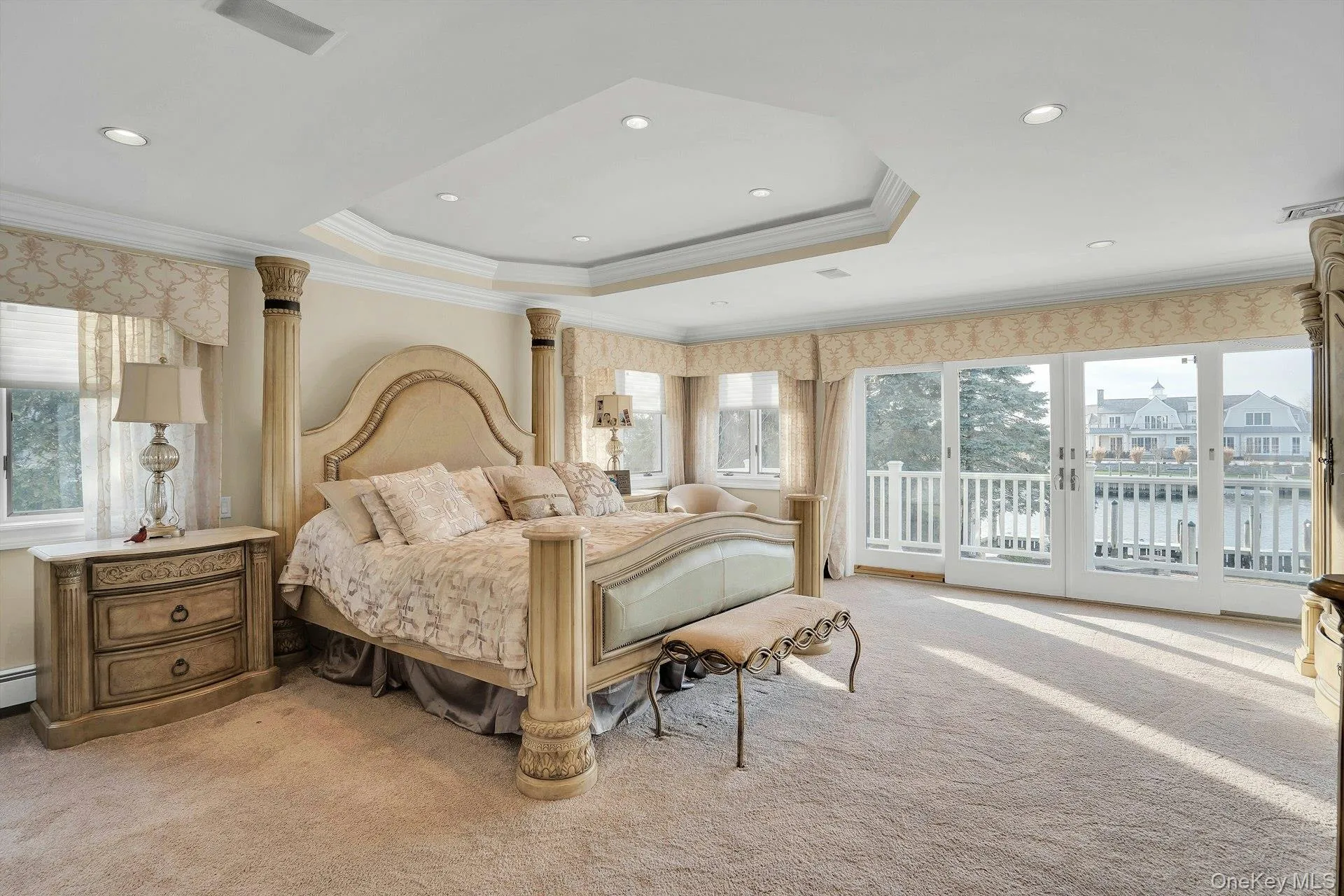 Wake up to beautful views of the water from your private balcony. Wake up to beautful views of the water from your private balcony.