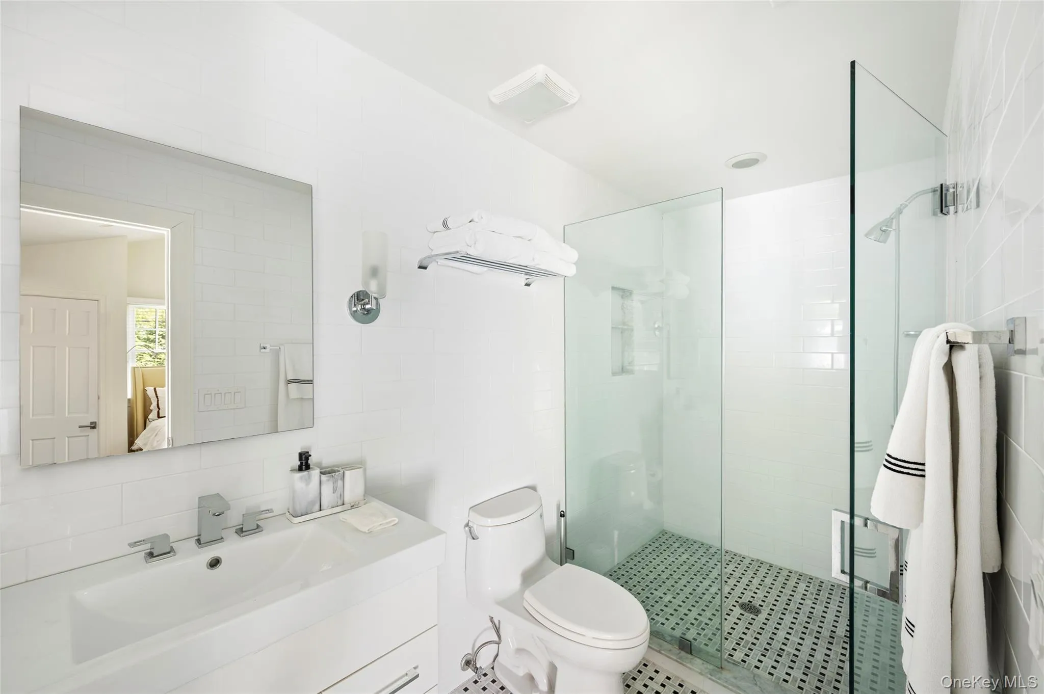 89 South Road, Southampton, NY, 5 Bedrooms Bedrooms, 13 Rooms Rooms,4 BathroomsBathrooms,Residential Lease,For Rent,South,0,975219 89 South Road, Southampton, NY, 5 Bedrooms Bedrooms, 13 Rooms Rooms,4 BathroomsBathrooms,Residential Lease,For Rent,South,0,975219