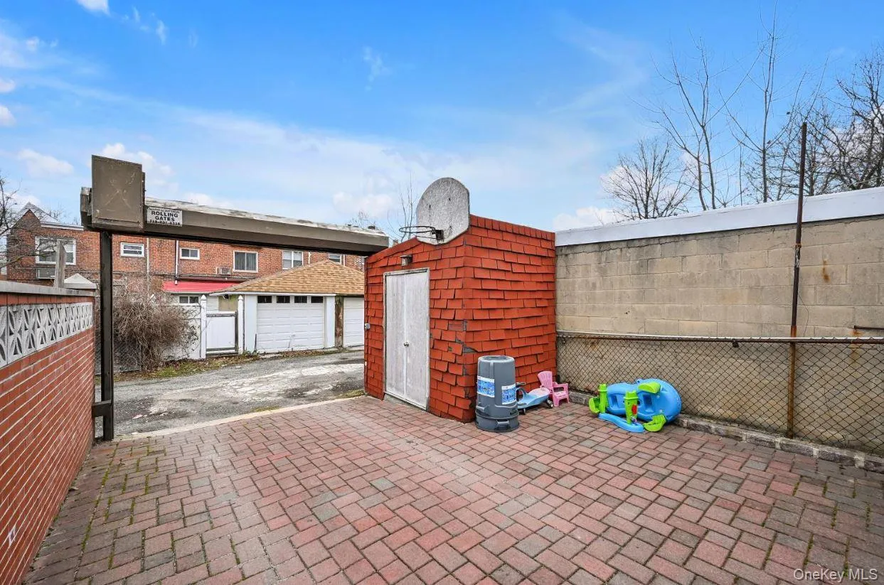144-37 68th Avenue, New York, NY, 3 Bedrooms Bedrooms, 7 Rooms Rooms,1 BathroomBathrooms,Residential,For Rent,68th,0,975228 144-37 68th Avenue, New York, NY, 3 Bedrooms Bedrooms, 7 Rooms Rooms,1 BathroomBathrooms,Residential,For Rent,68th,0,975228