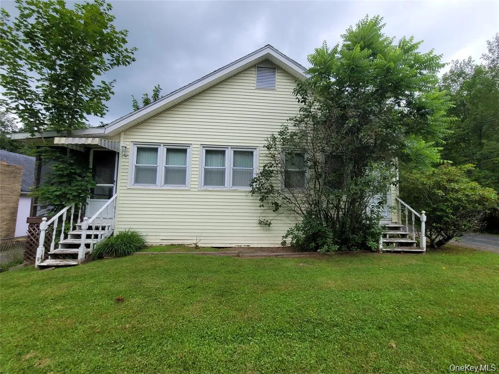 191 Hasbrouck A Road, Fallsburg, NY, 2 Bedrooms Bedrooms, 7 Rooms Rooms,2 BathroomsBathrooms,Residential,For Rent,Hasbrouck A,0,975234 191 Hasbrouck A Road, Fallsburg, NY, 2 Bedrooms Bedrooms, 7 Rooms Rooms,2 BathroomsBathrooms,Residential,For Rent,Hasbrouck A,0,975234