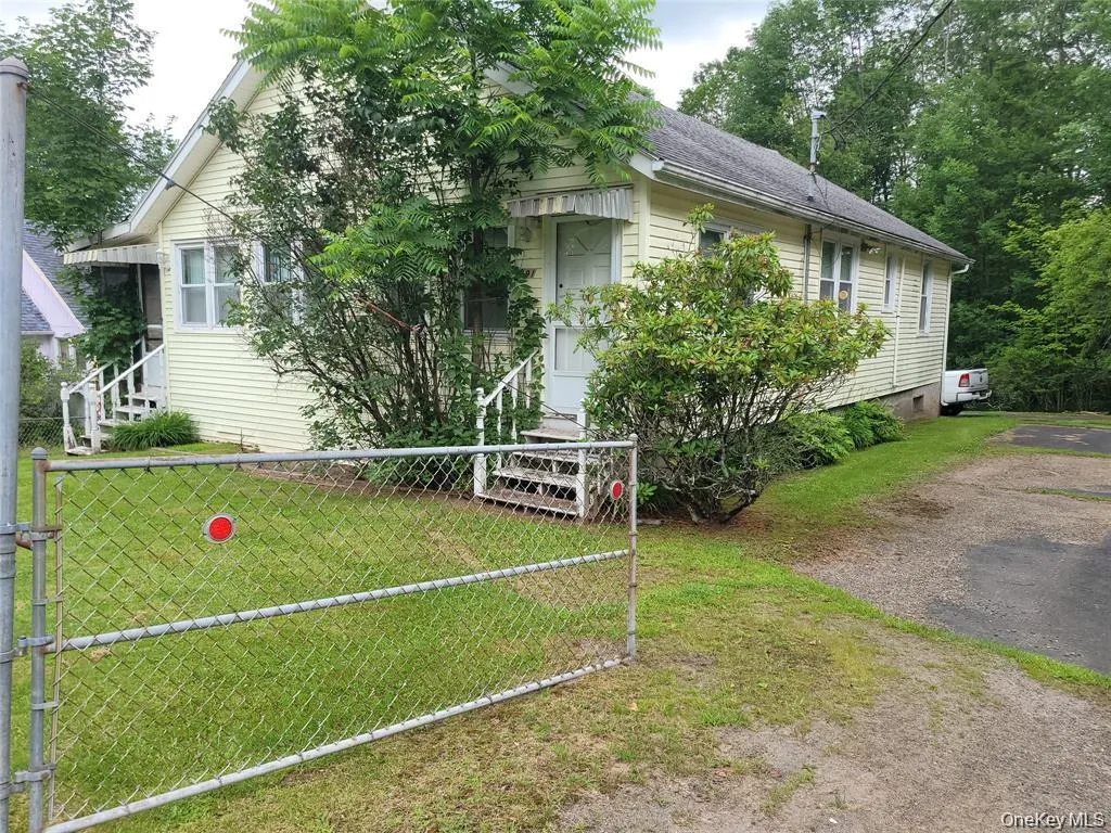 191 Hasbrouck A Road, Fallsburg, NY, 2 Bedrooms Bedrooms, 7 Rooms Rooms,2 BathroomsBathrooms,Residential,For Rent,Hasbrouck A,0,975234 191 Hasbrouck A Road, Fallsburg, NY, 2 Bedrooms Bedrooms, 7 Rooms Rooms,2 BathroomsBathrooms,Residential,For Rent,Hasbrouck A,0,975234