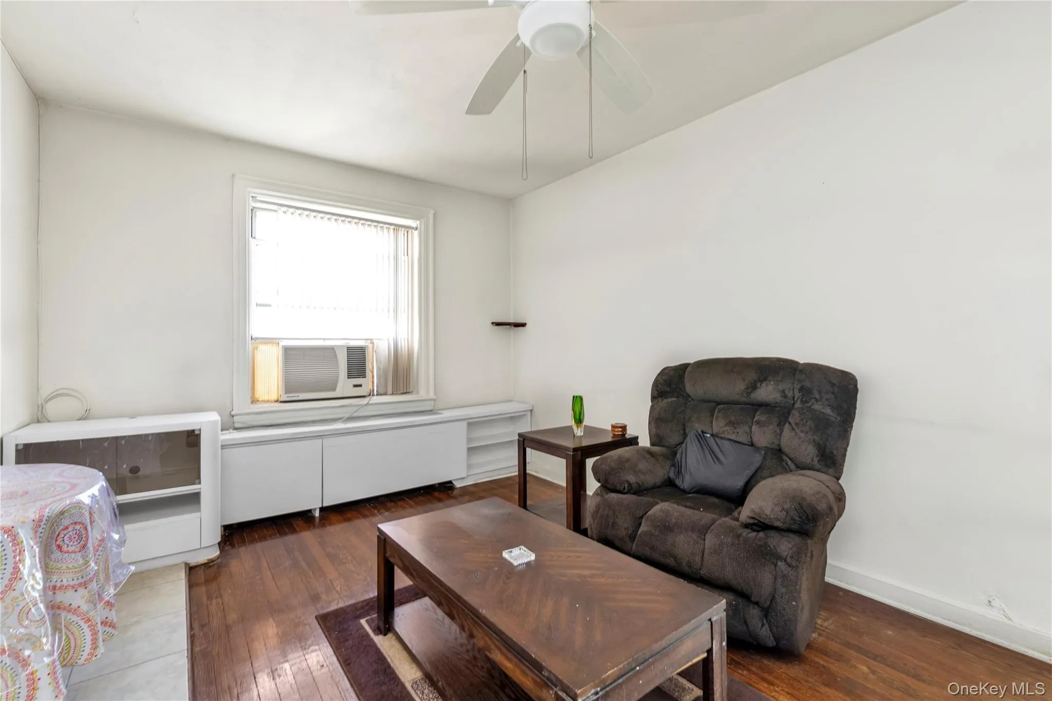 51-40 30th Avenue, New York, NY, 1 Bedroom Bedrooms, 3 Rooms Rooms,1 BathroomBathrooms,Residential,For Rent,30th,0,975235 51-40 30th Avenue, New York, NY, 1 Bedroom Bedrooms, 3 Rooms Rooms,1 BathroomBathrooms,Residential,For Rent,30th,0,975235
