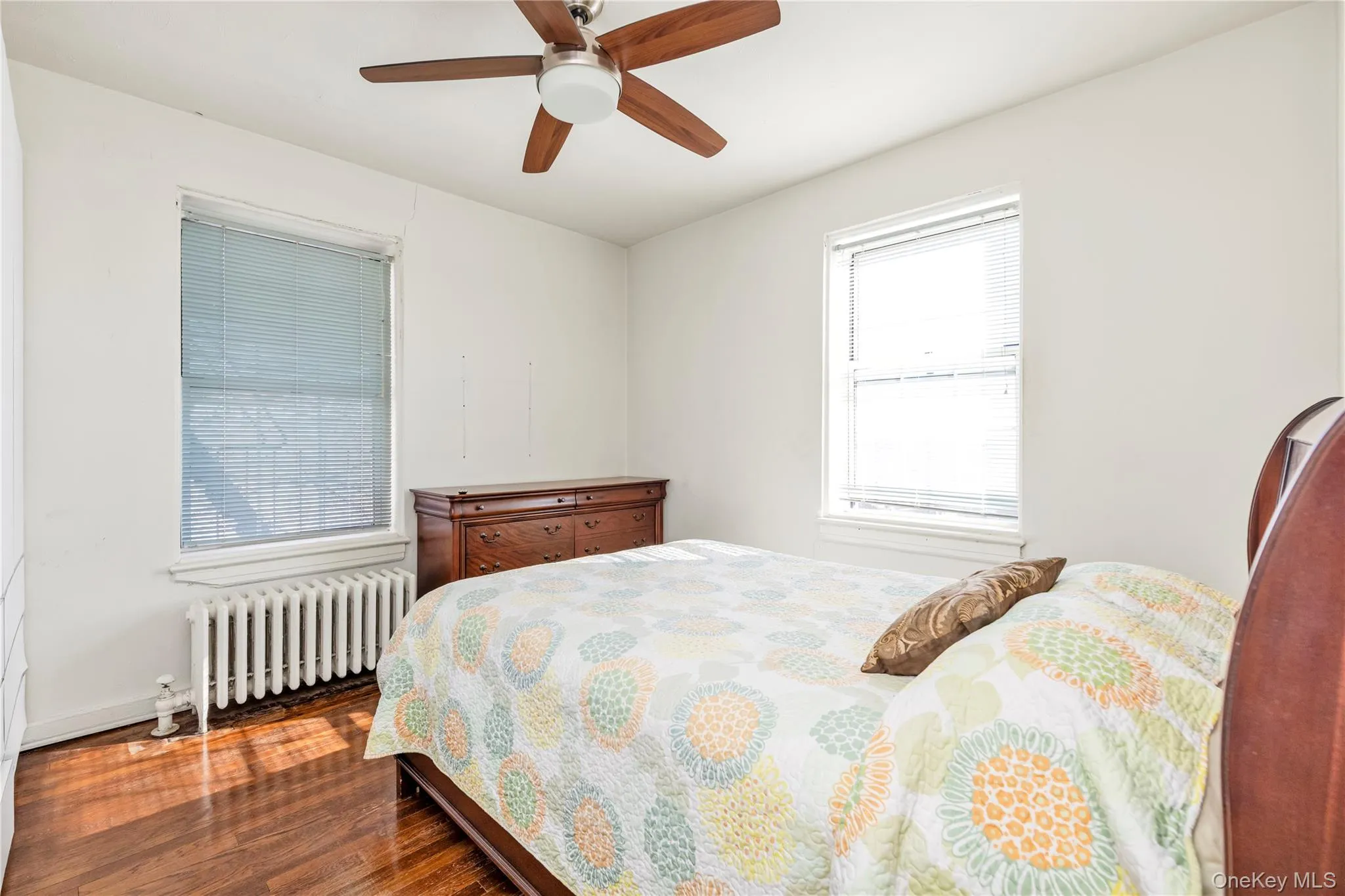51-40 30th Avenue, New York, NY, 1 Bedroom Bedrooms, 3 Rooms Rooms,1 BathroomBathrooms,Residential,For Rent,30th,0,975235 51-40 30th Avenue, New York, NY, 1 Bedroom Bedrooms, 3 Rooms Rooms,1 BathroomBathrooms,Residential,For Rent,30th,0,975235