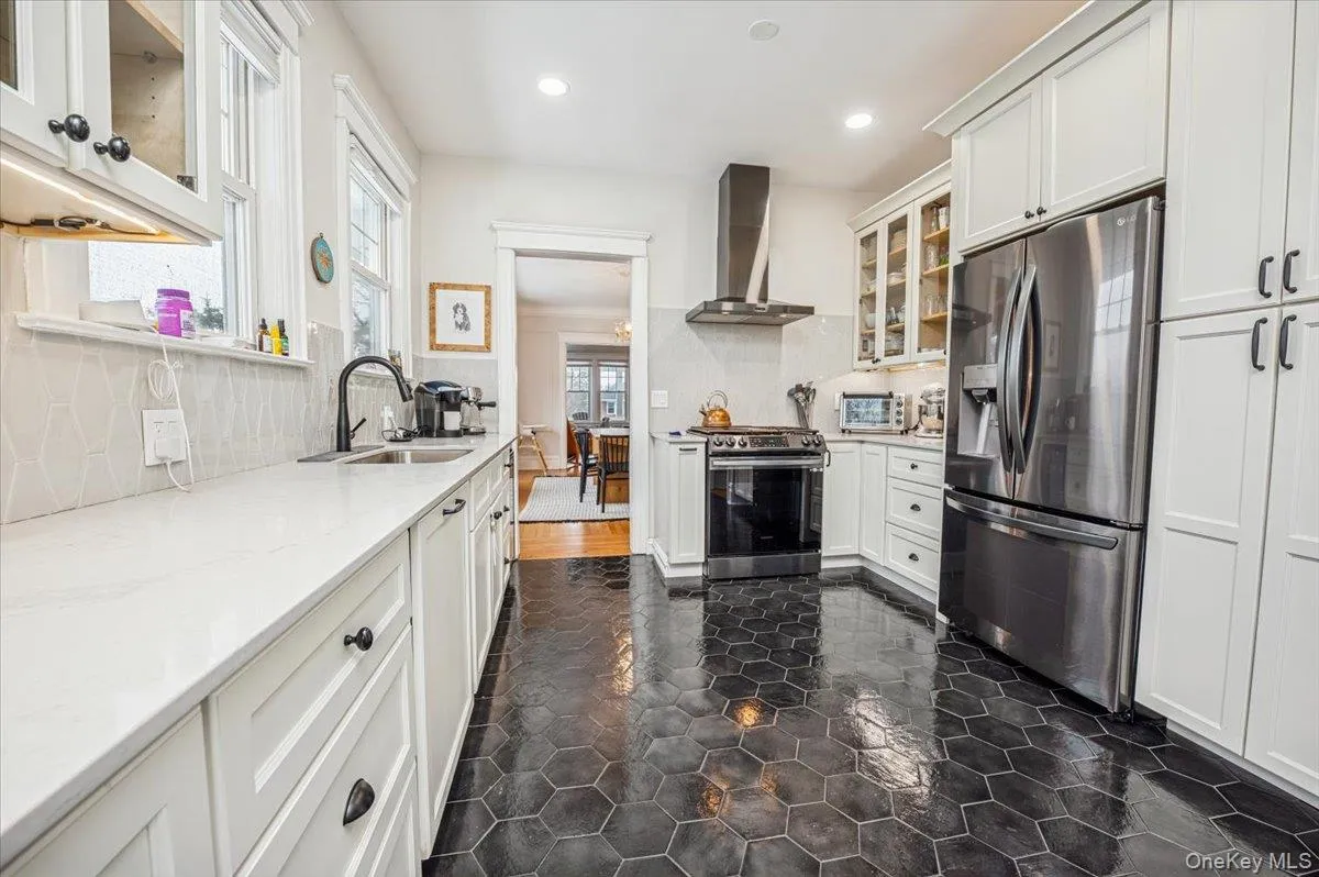 36 Grand Avenue, Eastchester, NY, 3 Bedrooms Bedrooms, 8 Rooms Rooms,2 BathroomsBathrooms,Residential Lease,For Rent,Grand,0,975248 36 Grand Avenue, Eastchester, NY, 3 Bedrooms Bedrooms, 8 Rooms Rooms,2 BathroomsBathrooms,Residential Lease,For Rent,Grand,0,975248