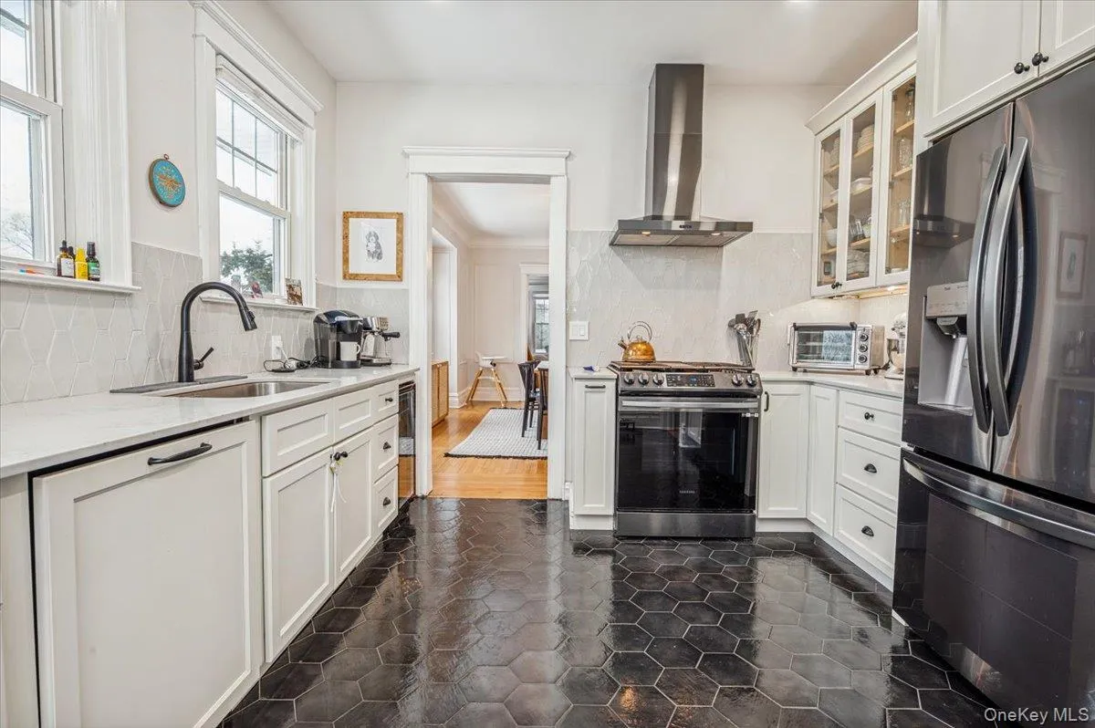 36 Grand Avenue, Eastchester, NY, 3 Bedrooms Bedrooms, 8 Rooms Rooms,2 BathroomsBathrooms,Residential Lease,For Rent,Grand,0,975248 36 Grand Avenue, Eastchester, NY, 3 Bedrooms Bedrooms, 8 Rooms Rooms,2 BathroomsBathrooms,Residential Lease,For Rent,Grand,0,975248