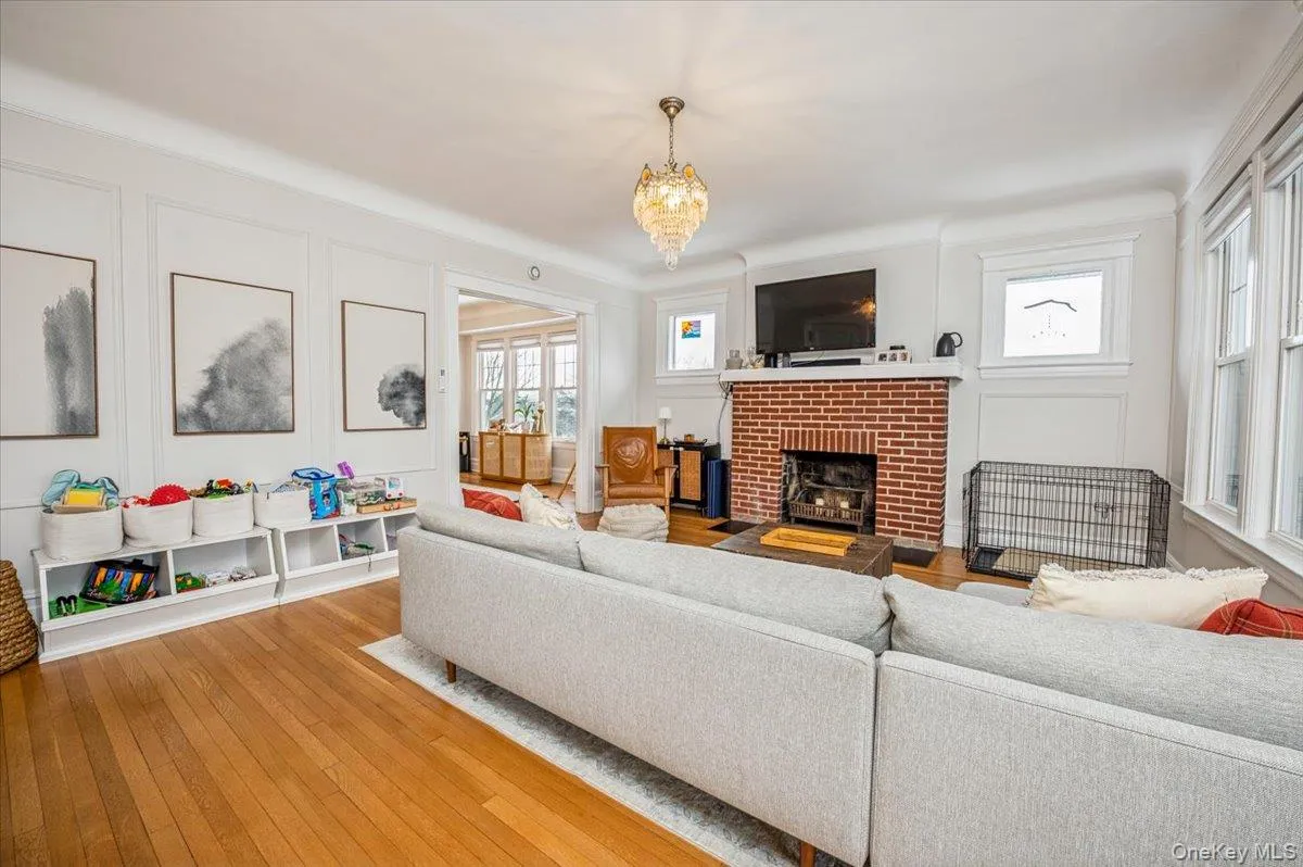 36 Grand Avenue, Eastchester, NY, 3 Bedrooms Bedrooms, 8 Rooms Rooms,2 BathroomsBathrooms,Residential Lease,For Rent,Grand,0,975248 36 Grand Avenue, Eastchester, NY, 3 Bedrooms Bedrooms, 8 Rooms Rooms,2 BathroomsBathrooms,Residential Lease,For Rent,Grand,0,975248