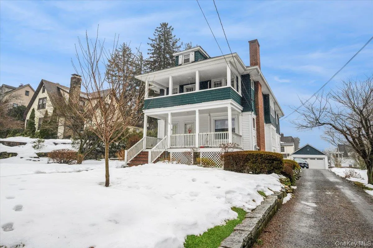 36 Grand Avenue, Eastchester, NY, 3 Bedrooms Bedrooms, 8 Rooms Rooms,2 BathroomsBathrooms,Residential Lease,For Rent,Grand,0,975248 36 Grand Avenue, Eastchester, NY, 3 Bedrooms Bedrooms, 8 Rooms Rooms,2 BathroomsBathrooms,Residential Lease,For Rent,Grand,0,975248