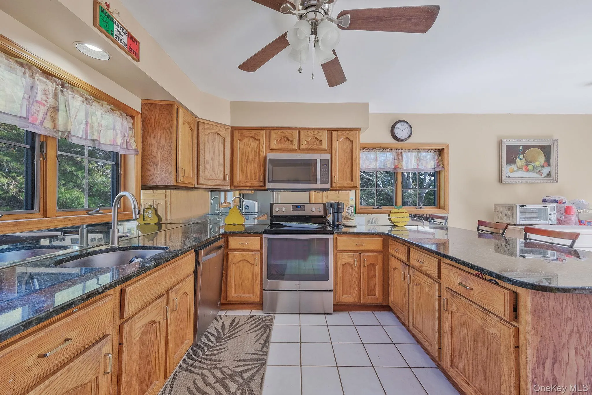 5 Ocean View Avenue, Southampton, NY, 5 Bedrooms Bedrooms, 9 Rooms Rooms,3 BathroomsBathrooms,Residential Lease,For Rent,Ocean View,0,975256 5 Ocean View Avenue, Southampton, NY, 5 Bedrooms Bedrooms, 9 Rooms Rooms,3 BathroomsBathrooms,Residential Lease,For Rent,Ocean View,0,975256