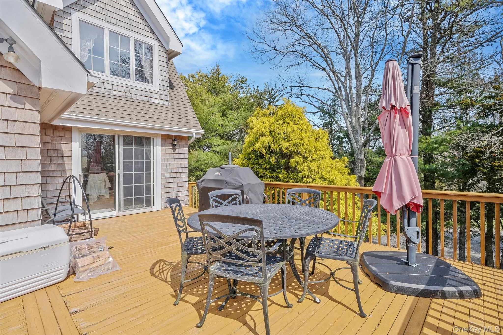 5 Ocean View Avenue, Southampton, NY, 5 Bedrooms Bedrooms, 9 Rooms Rooms,3 BathroomsBathrooms,Residential Lease,For Rent,Ocean View,0,975256 5 Ocean View Avenue, Southampton, NY, 5 Bedrooms Bedrooms, 9 Rooms Rooms,3 BathroomsBathrooms,Residential Lease,For Rent,Ocean View,0,975256