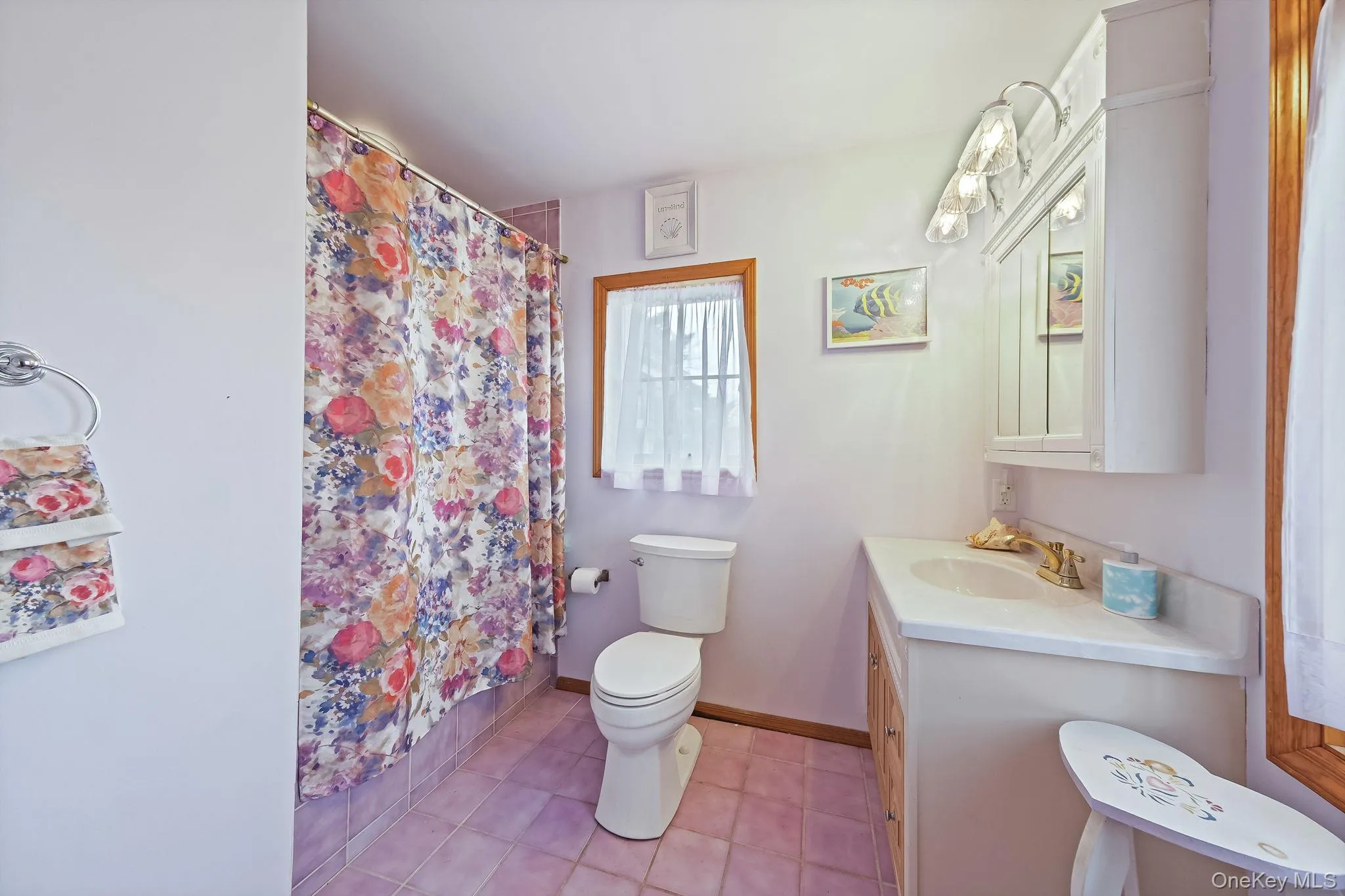 5 Ocean View Avenue, Southampton, NY, 5 Bedrooms Bedrooms, 9 Rooms Rooms,3 BathroomsBathrooms,Residential Lease,For Rent,Ocean View,0,975256 5 Ocean View Avenue, Southampton, NY, 5 Bedrooms Bedrooms, 9 Rooms Rooms,3 BathroomsBathrooms,Residential Lease,For Rent,Ocean View,0,975256
