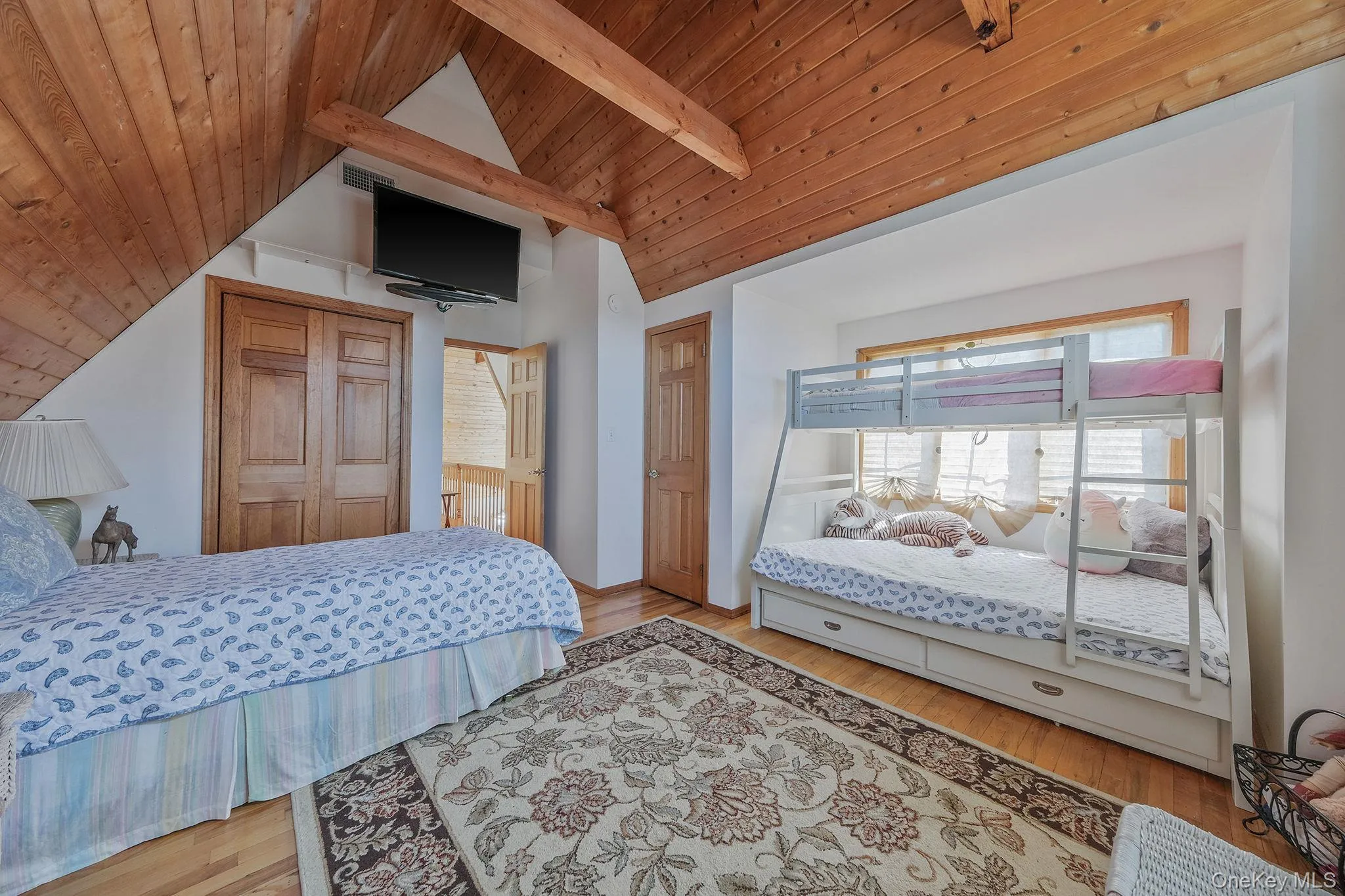 5 Ocean View Avenue, Southampton, NY, 5 Bedrooms Bedrooms, 9 Rooms Rooms,3 BathroomsBathrooms,Residential Lease,For Rent,Ocean View,0,975256 5 Ocean View Avenue, Southampton, NY, 5 Bedrooms Bedrooms, 9 Rooms Rooms,3 BathroomsBathrooms,Residential Lease,For Rent,Ocean View,0,975256