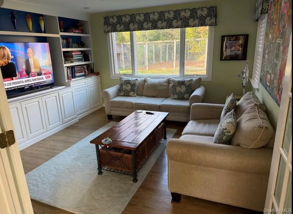 9 Old Mill Lane, Southampton, NY, 4 Bedrooms Bedrooms, 9 Rooms Rooms,2 BathroomsBathrooms,Residential Lease,For Rent,Old Mill,0,975284 9 Old Mill Lane, Southampton, NY, 4 Bedrooms Bedrooms, 9 Rooms Rooms,2 BathroomsBathrooms,Residential Lease,For Rent,Old Mill,0,975284