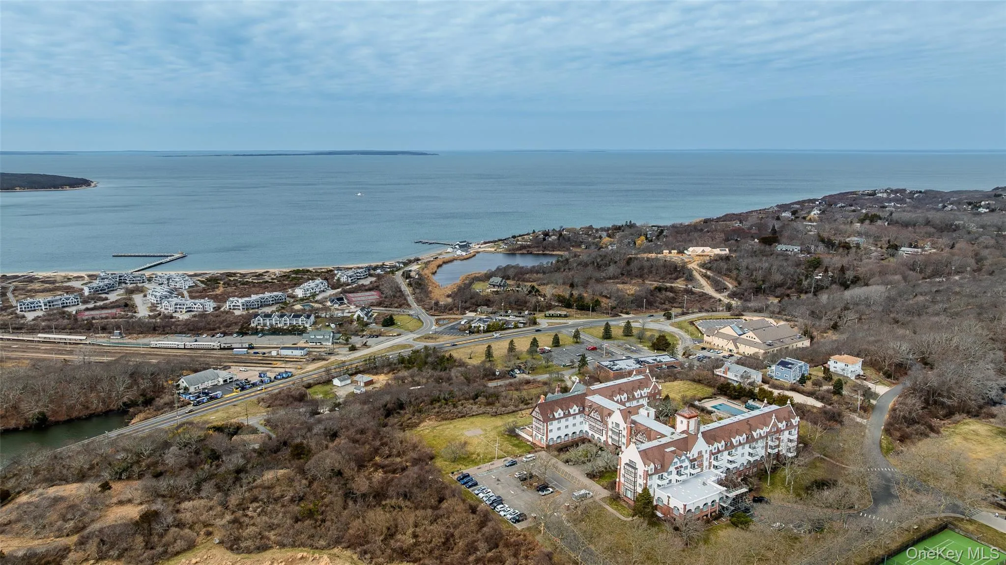 236 Edgemere Street, East Hampton, NY, 3 Bedrooms Bedrooms, 7 Rooms Rooms,2 BathroomsBathrooms,Residential,For Rent,Edgemere,0,975285 236 Edgemere Street, East Hampton, NY, 3 Bedrooms Bedrooms, 7 Rooms Rooms,2 BathroomsBathrooms,Residential,For Rent,Edgemere,0,975285