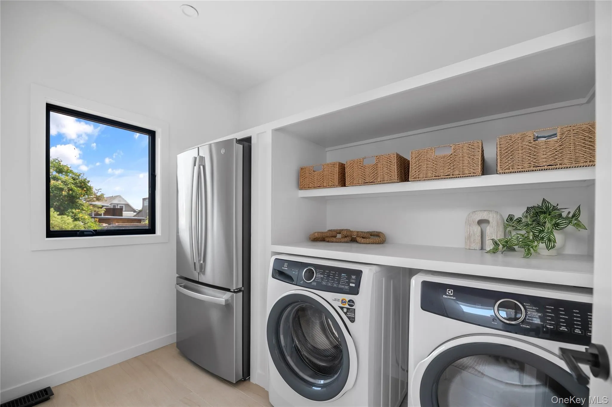 319 Wilmot Road, Islip, NY, 4 Bedrooms Bedrooms, 9 Rooms Rooms,2 BathroomsBathrooms,Residential Lease,For Rent,Wilmot,0,975288 319 Wilmot Road, Islip, NY, 4 Bedrooms Bedrooms, 9 Rooms Rooms,2 BathroomsBathrooms,Residential Lease,For Rent,Wilmot,0,975288