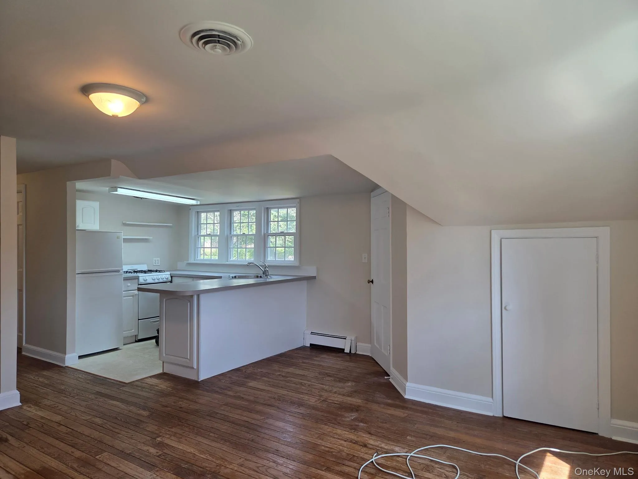 7 Harborview, Brookhaven, NY, 2 Bedrooms Bedrooms, 4 Rooms Rooms,1 BathroomBathrooms,Residential Lease,For Rent,Harborview,0,975292 7 Harborview, Brookhaven, NY, 2 Bedrooms Bedrooms, 4 Rooms Rooms,1 BathroomBathrooms,Residential Lease,For Rent,Harborview,0,975292