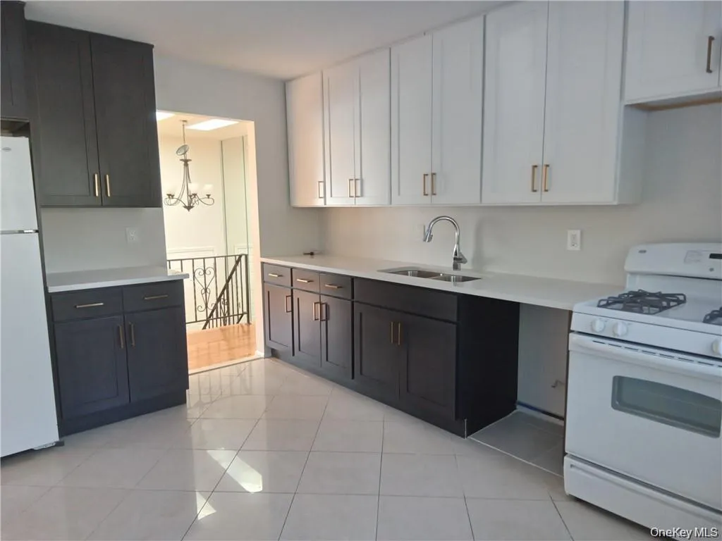 5 Suzie Drive, Ramapo, NY, 4 Bedrooms Bedrooms, 9 Rooms Rooms,2 BathroomsBathrooms,Residential Lease,For Rent,Suzie,0,975294 5 Suzie Drive, Ramapo, NY, 4 Bedrooms Bedrooms, 9 Rooms Rooms,2 BathroomsBathrooms,Residential Lease,For Rent,Suzie,0,975294