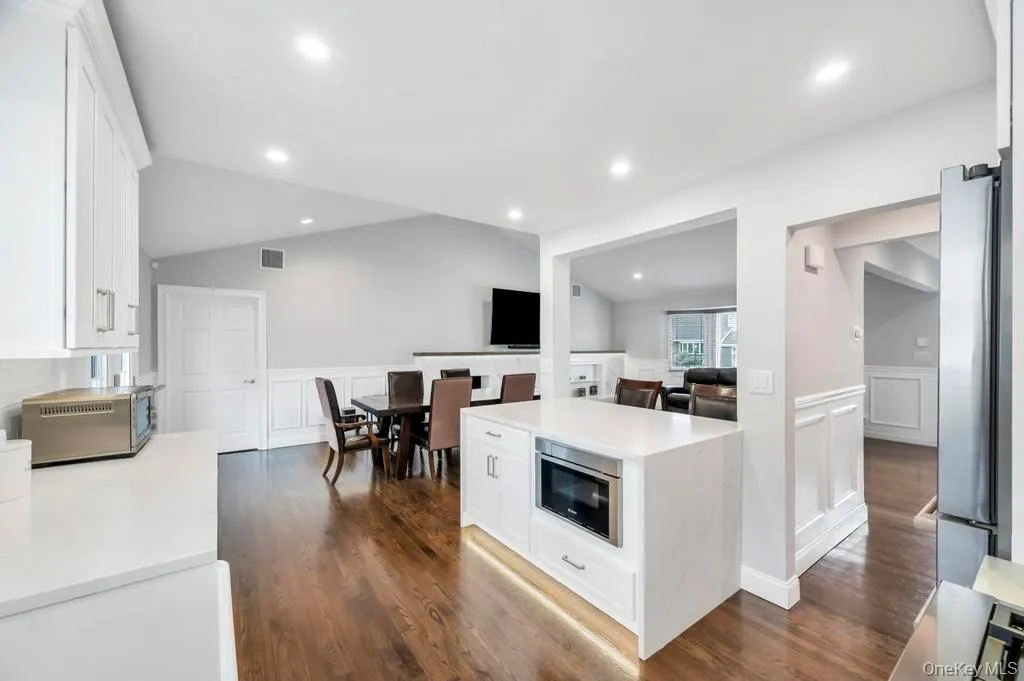 5 Kittiwake Lane, Babylon, NY, 6 Bedrooms Bedrooms, 20 Rooms Rooms,4 BathroomsBathrooms,Residential,For Rent,Kittiwake,0,975301 5 Kittiwake Lane, Babylon, NY, 6 Bedrooms Bedrooms, 20 Rooms Rooms,4 BathroomsBathrooms,Residential,For Rent,Kittiwake,0,975301
