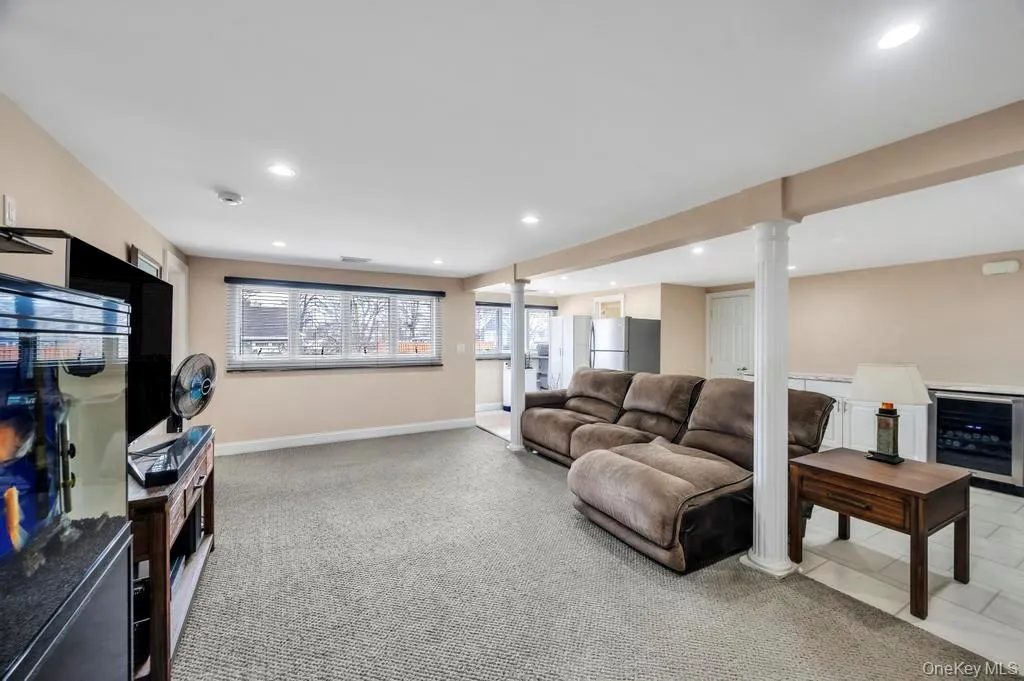 5 Kittiwake Lane, Babylon, NY, 6 Bedrooms Bedrooms, 20 Rooms Rooms,4 BathroomsBathrooms,Residential,For Rent,Kittiwake,0,975301 5 Kittiwake Lane, Babylon, NY, 6 Bedrooms Bedrooms, 20 Rooms Rooms,4 BathroomsBathrooms,Residential,For Rent,Kittiwake,0,975301
