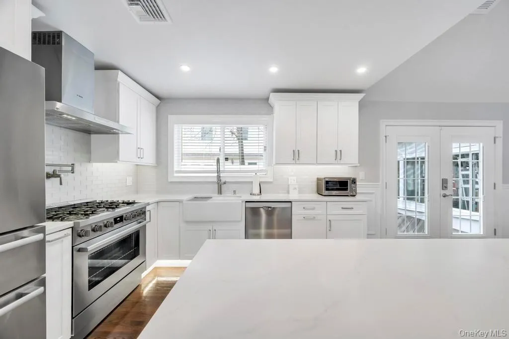 5 Kittiwake Lane, Babylon, NY, 6 Bedrooms Bedrooms, 20 Rooms Rooms,4 BathroomsBathrooms,Residential,For Rent,Kittiwake,0,975301 5 Kittiwake Lane, Babylon, NY, 6 Bedrooms Bedrooms, 20 Rooms Rooms,4 BathroomsBathrooms,Residential,For Rent,Kittiwake,0,975301