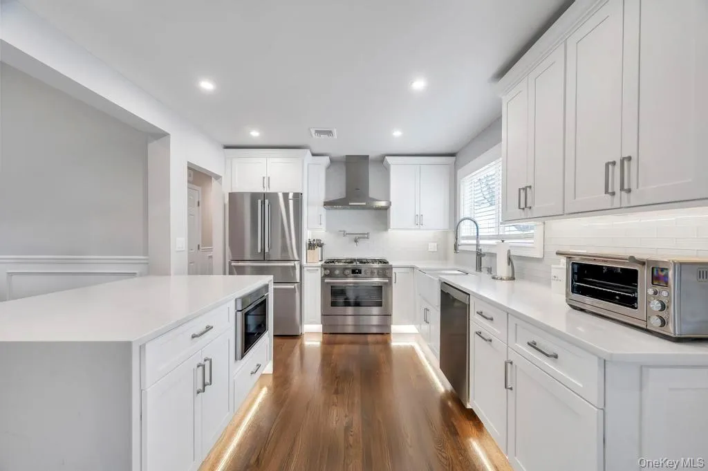 5 Kittiwake Lane, Babylon, NY, 6 Bedrooms Bedrooms, 20 Rooms Rooms,4 BathroomsBathrooms,Residential,For Rent,Kittiwake,0,975301 5 Kittiwake Lane, Babylon, NY, 6 Bedrooms Bedrooms, 20 Rooms Rooms,4 BathroomsBathrooms,Residential,For Rent,Kittiwake,0,975301