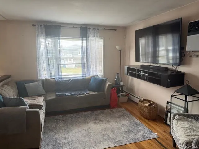 16 Marine Avenue, Babylon, NY, 5 Bedrooms Bedrooms, 11 Rooms Rooms,2 BathroomsBathrooms,Residential,For Rent,Marine,0,975302 16 Marine Avenue, Babylon, NY, 5 Bedrooms Bedrooms, 11 Rooms Rooms,2 BathroomsBathrooms,Residential,For Rent,Marine,0,975302