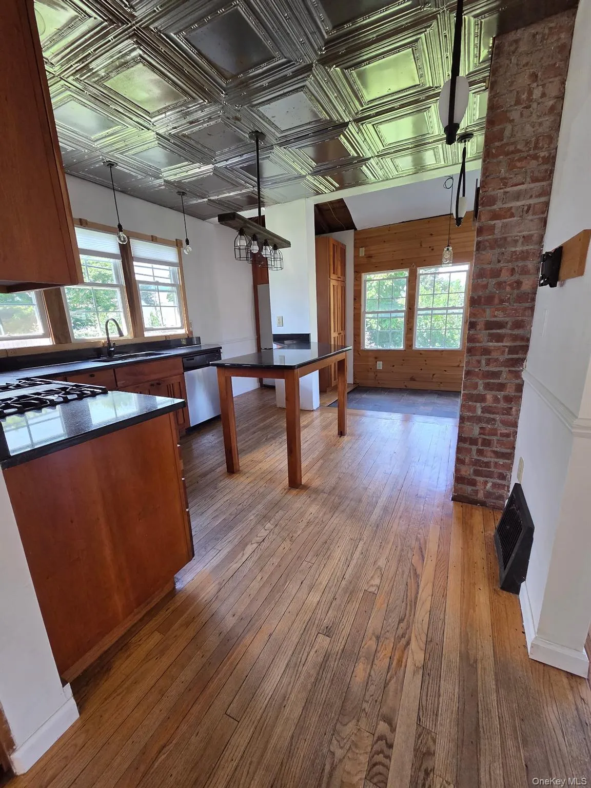 View Kitchen to Breakfast Nook View Kitchen to Breakfast Nook