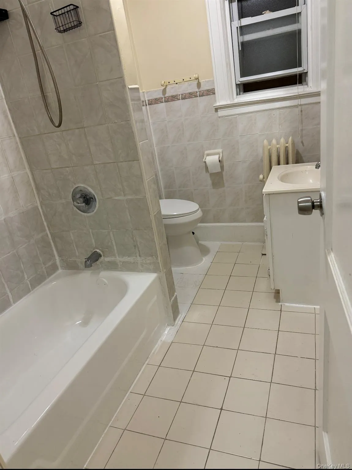 9418 225th Street, New York, NY, 2 Bedrooms Bedrooms, 5 Rooms Rooms,1 BathroomBathrooms,Residential Lease,For Rent,225th,0,975313 9418 225th Street, New York, NY, 2 Bedrooms Bedrooms, 5 Rooms Rooms,1 BathroomBathrooms,Residential Lease,For Rent,225th,0,975313
