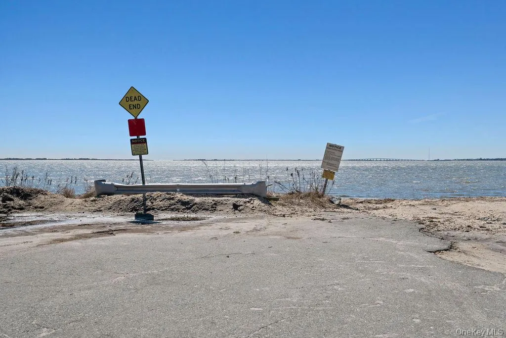 27 Atterbury Road, Southampton, NY, 4 Bedrooms Bedrooms, 4 Rooms Rooms,3 BathroomsBathrooms,Residential Sale,For Rent,Atterbury,0,975324 27 Atterbury Road, Southampton, NY, 4 Bedrooms Bedrooms, 4 Rooms Rooms,3 BathroomsBathrooms,Residential Sale,For Rent,Atterbury,0,975324