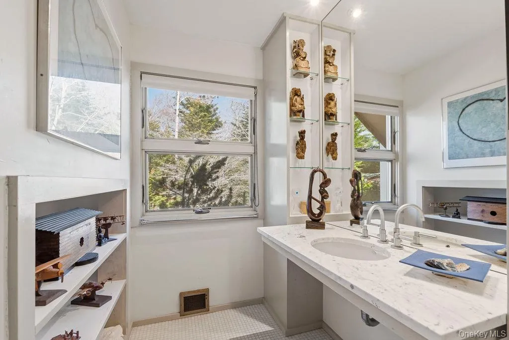 27 Atterbury Road, Southampton, NY, 4 Bedrooms Bedrooms, 4 Rooms Rooms,3 BathroomsBathrooms,Residential Sale,For Rent,Atterbury,0,975324 27 Atterbury Road, Southampton, NY, 4 Bedrooms Bedrooms, 4 Rooms Rooms,3 BathroomsBathrooms,Residential Sale,For Rent,Atterbury,0,975324