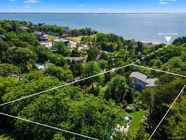 27 Atterbury Road, Southampton, New York 11968
