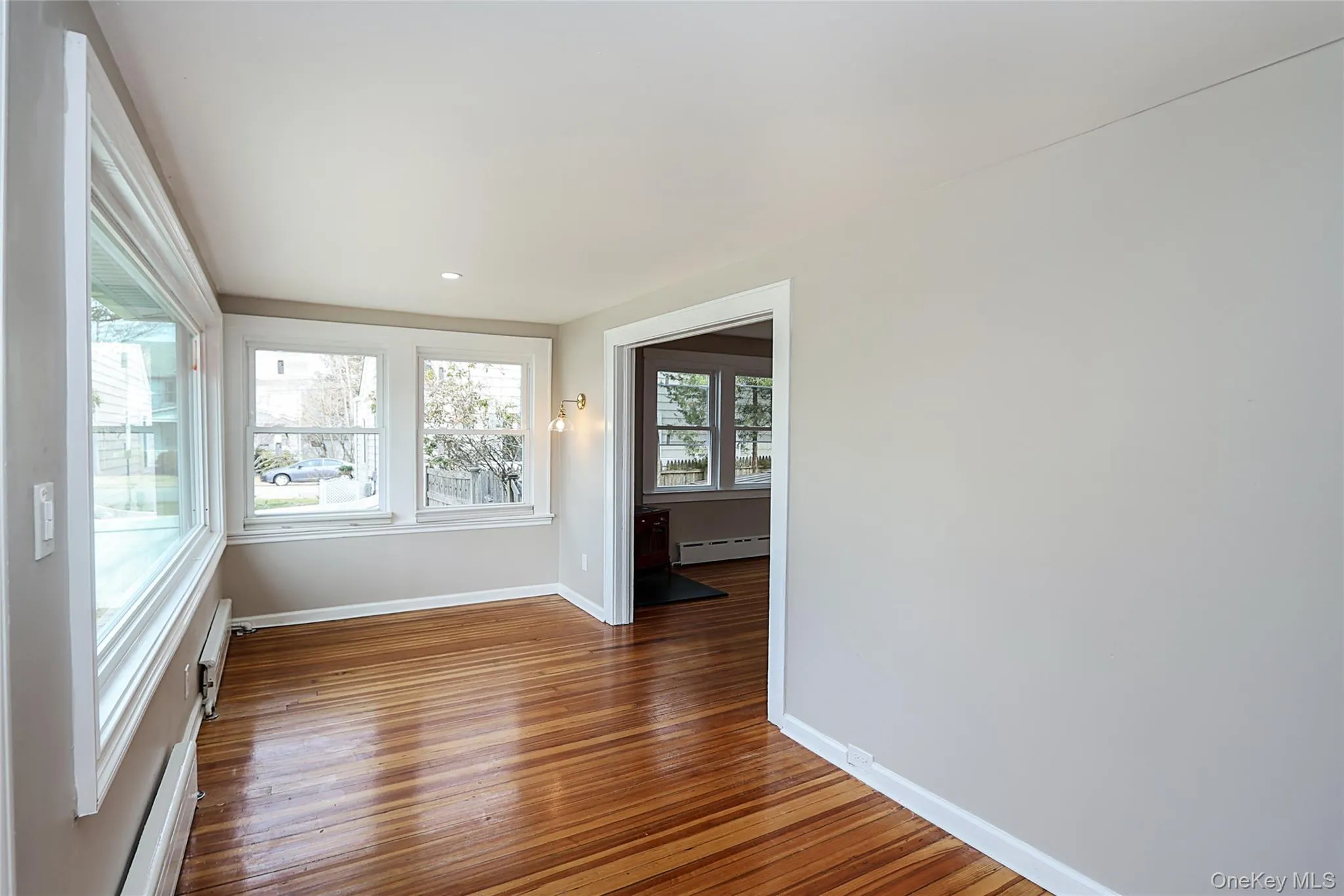 Enclosed Porch / Office Enclosed Porch / Office