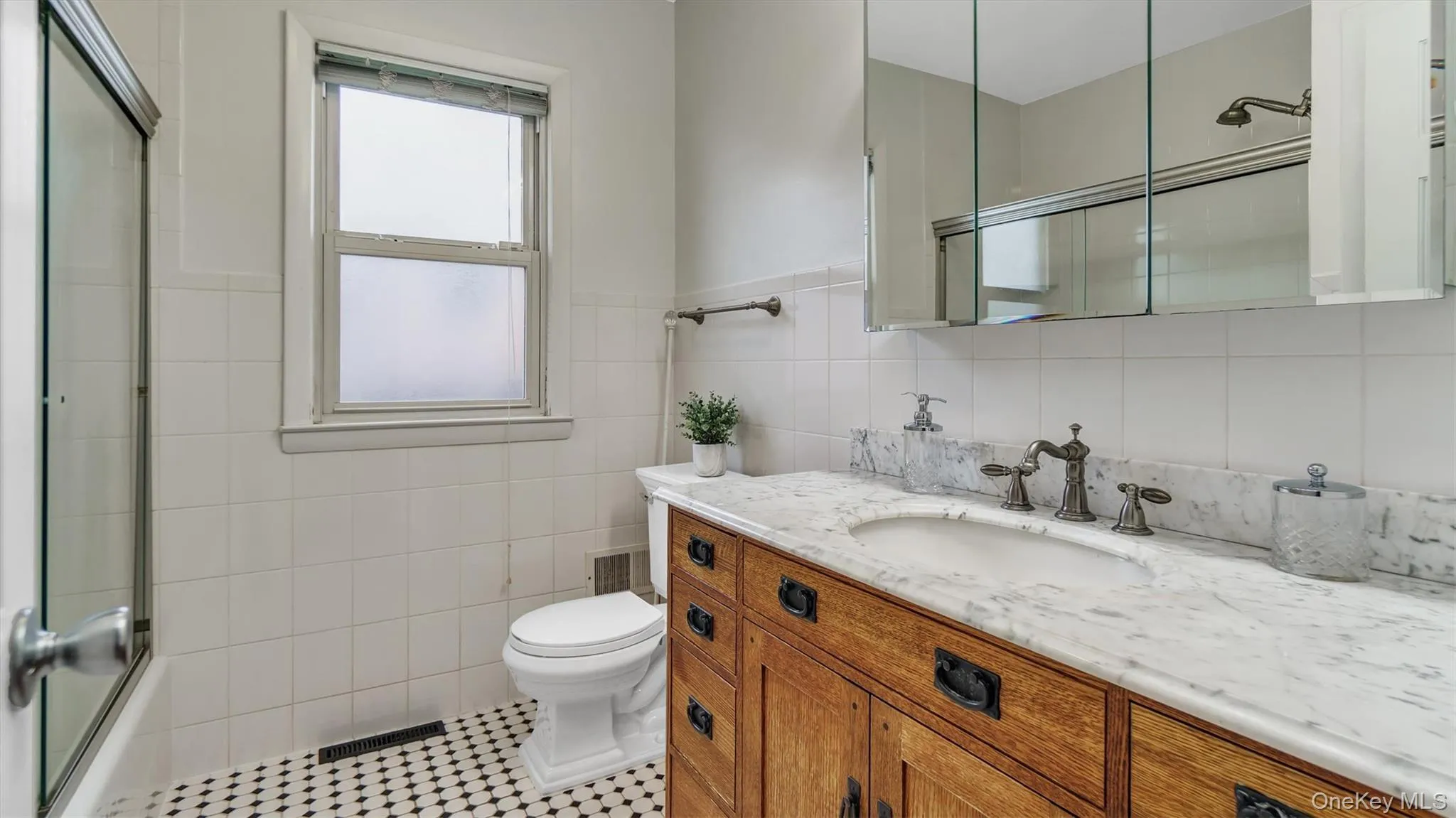 11 Nova Road, Oyster Bay, NY, 2 Bedrooms Bedrooms, 4 Rooms Rooms,1 BathroomBathrooms,Residential Lease,For Rent,Nova,0,975333 11 Nova Road, Oyster Bay, NY, 2 Bedrooms Bedrooms, 4 Rooms Rooms,1 BathroomBathrooms,Residential Lease,For Rent,Nova,0,975333
