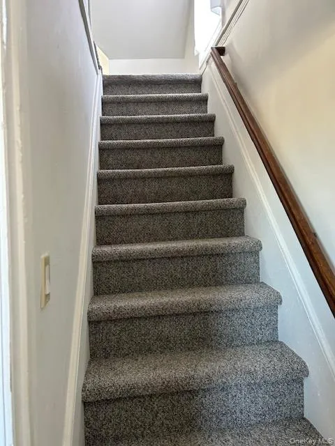 100 Merrick Road, Hempstead, NY, 2 Bedrooms Bedrooms, 5 Rooms Rooms,1 BathroomBathrooms,Residential Lease,For Rent,Merrick,0,975341 100 Merrick Road, Hempstead, NY, 2 Bedrooms Bedrooms, 5 Rooms Rooms,1 BathroomBathrooms,Residential Lease,For Rent,Merrick,0,975341