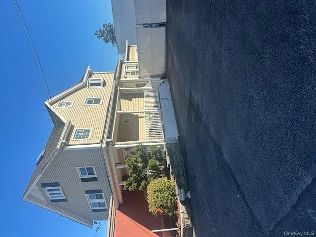 100 Merrick Road, Hempstead, NY, 2 Bedrooms Bedrooms, 5 Rooms Rooms,1 BathroomBathrooms,Residential Lease,For Rent,Merrick,0,975341 100 Merrick Road, Hempstead, NY, 2 Bedrooms Bedrooms, 5 Rooms Rooms,1 BathroomBathrooms,Residential Lease,For Rent,Merrick,0,975341