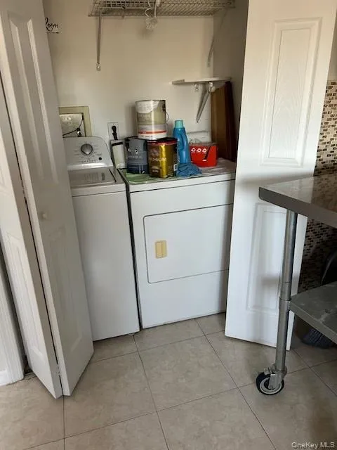 100 Merrick Road, Hempstead, NY, 2 Bedrooms Bedrooms, 5 Rooms Rooms,1 BathroomBathrooms,Residential Lease,For Rent,Merrick,0,975341 100 Merrick Road, Hempstead, NY, 2 Bedrooms Bedrooms, 5 Rooms Rooms,1 BathroomBathrooms,Residential Lease,For Rent,Merrick,0,975341