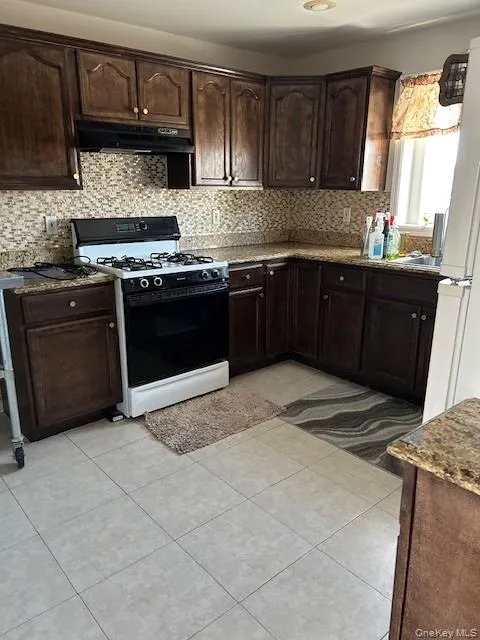 100 Merrick Road, Hempstead, NY, 2 Bedrooms Bedrooms, 5 Rooms Rooms,1 BathroomBathrooms,Residential Lease,For Rent,Merrick,0,975341 100 Merrick Road, Hempstead, NY, 2 Bedrooms Bedrooms, 5 Rooms Rooms,1 BathroomBathrooms,Residential Lease,For Rent,Merrick,0,975341