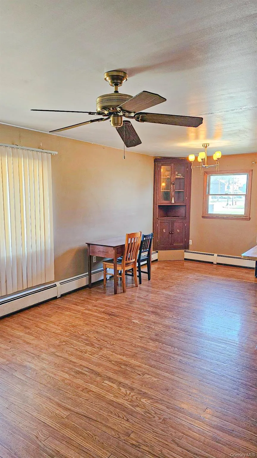 225 Monhagen Avenue, Middletown, NY, 4 Bedrooms Bedrooms, 5 Rooms Rooms,1 BathroomBathrooms,Residential Lease,For Rent,Monhagen,0,975345 225 Monhagen Avenue, Middletown, NY, 4 Bedrooms Bedrooms, 5 Rooms Rooms,1 BathroomBathrooms,Residential Lease,For Rent,Monhagen,0,975345