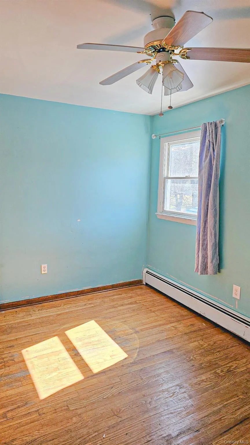 225 Monhagen Avenue, Middletown, NY, 4 Bedrooms Bedrooms, 5 Rooms Rooms,1 BathroomBathrooms,Residential Lease,For Rent,Monhagen,0,975345 225 Monhagen Avenue, Middletown, NY, 4 Bedrooms Bedrooms, 5 Rooms Rooms,1 BathroomBathrooms,Residential Lease,For Rent,Monhagen,0,975345
