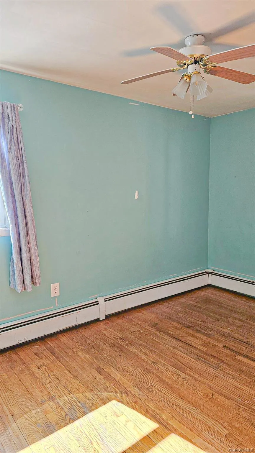 225 Monhagen Avenue, Middletown, NY, 4 Bedrooms Bedrooms, 5 Rooms Rooms,1 BathroomBathrooms,Residential Lease,For Rent,Monhagen,0,975345 225 Monhagen Avenue, Middletown, NY, 4 Bedrooms Bedrooms, 5 Rooms Rooms,1 BathroomBathrooms,Residential Lease,For Rent,Monhagen,0,975345